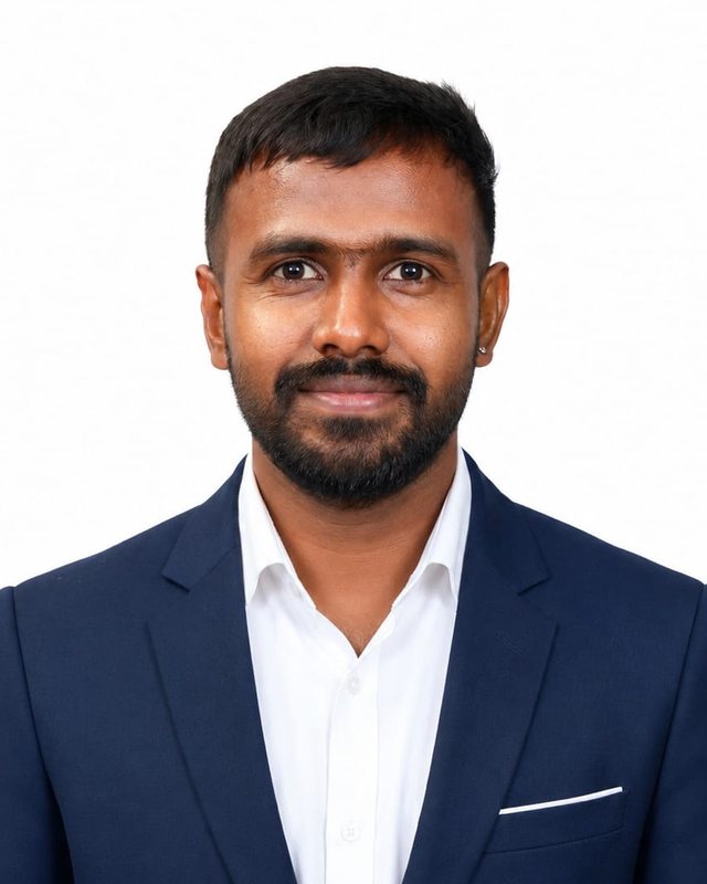 Portrait of Mayuran Veerasingham